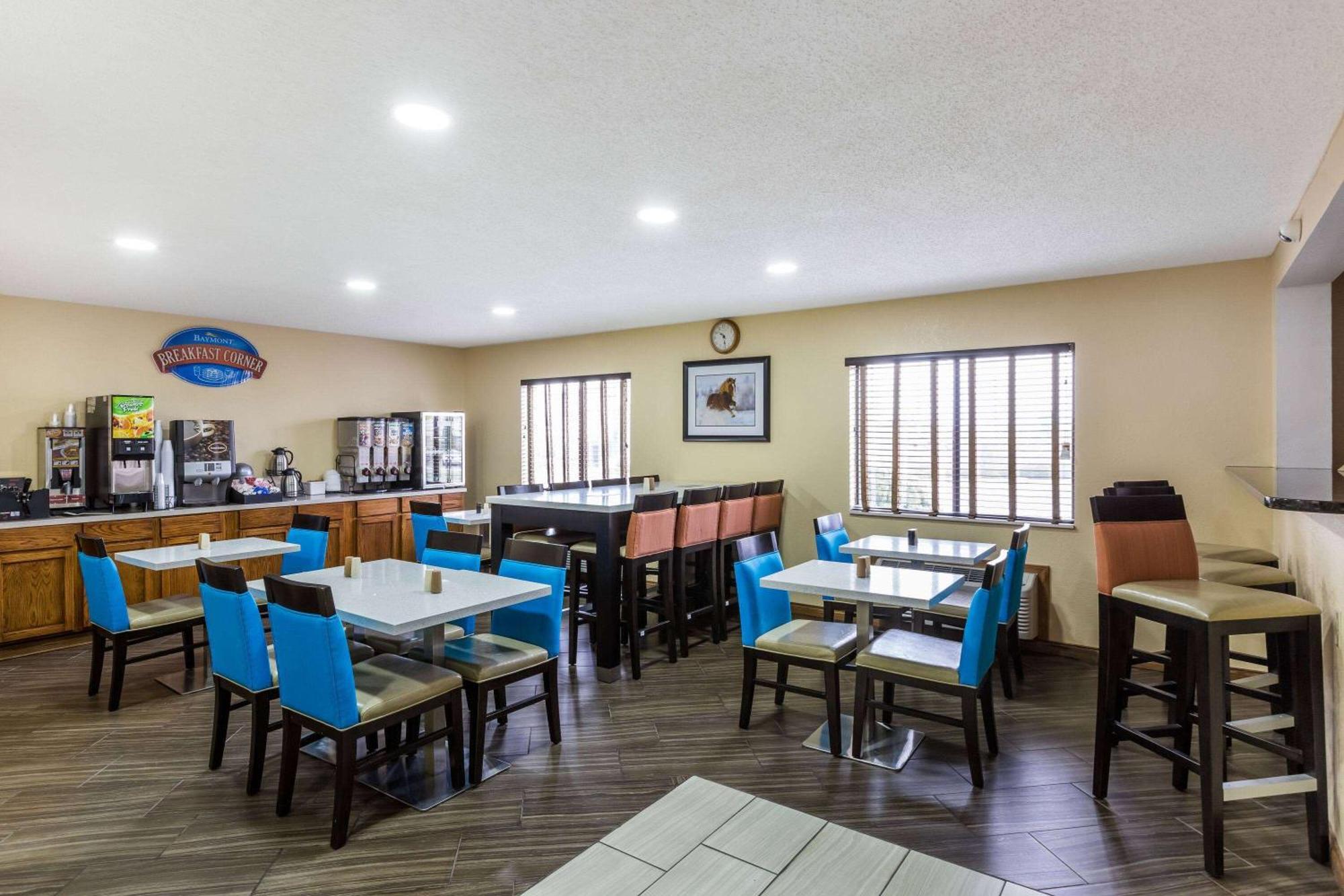 Baymont By Wyndham Louisville South I 65 Brooks Екстериор снимка